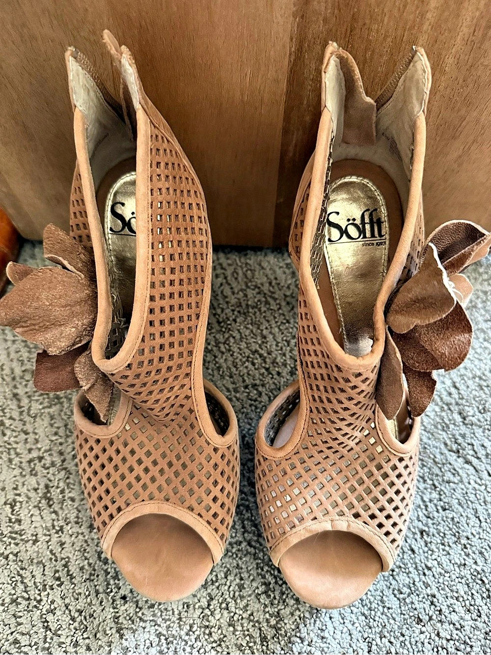 Soft Peep Toe Floral Heels in Brown